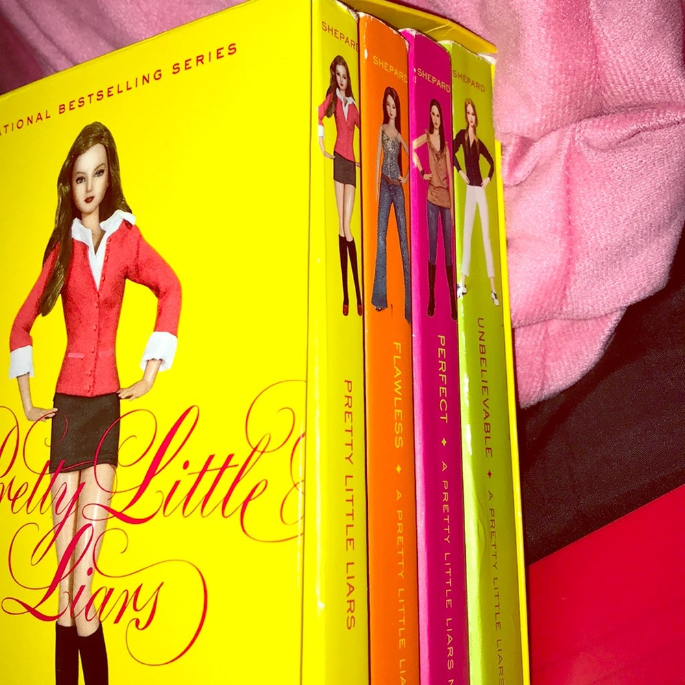 Selling Pretty Little Liars series